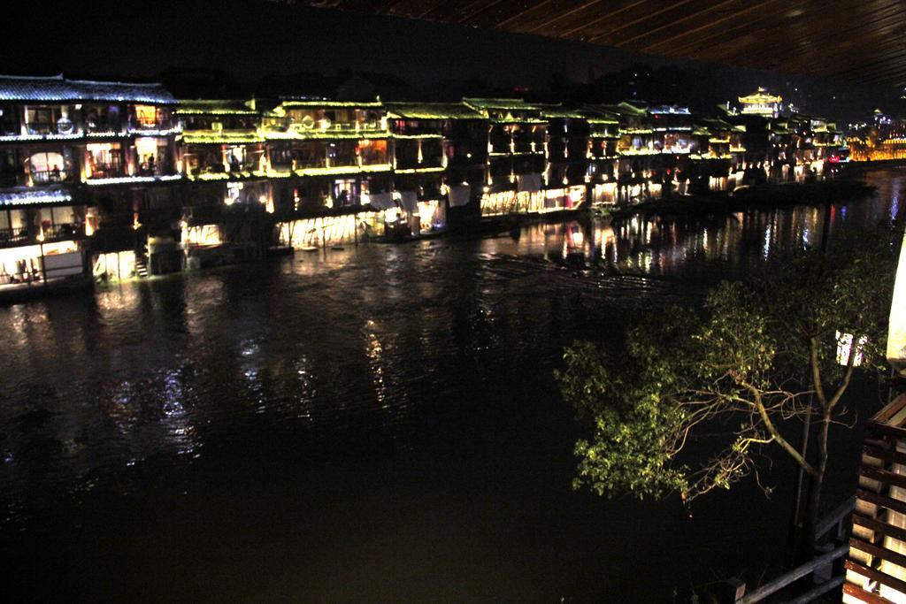 Fenghuang 1St Apartment Екстериор снимка