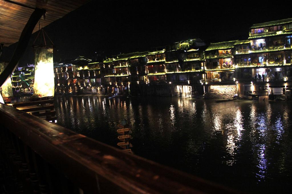 Fenghuang 1St Apartment Екстериор снимка